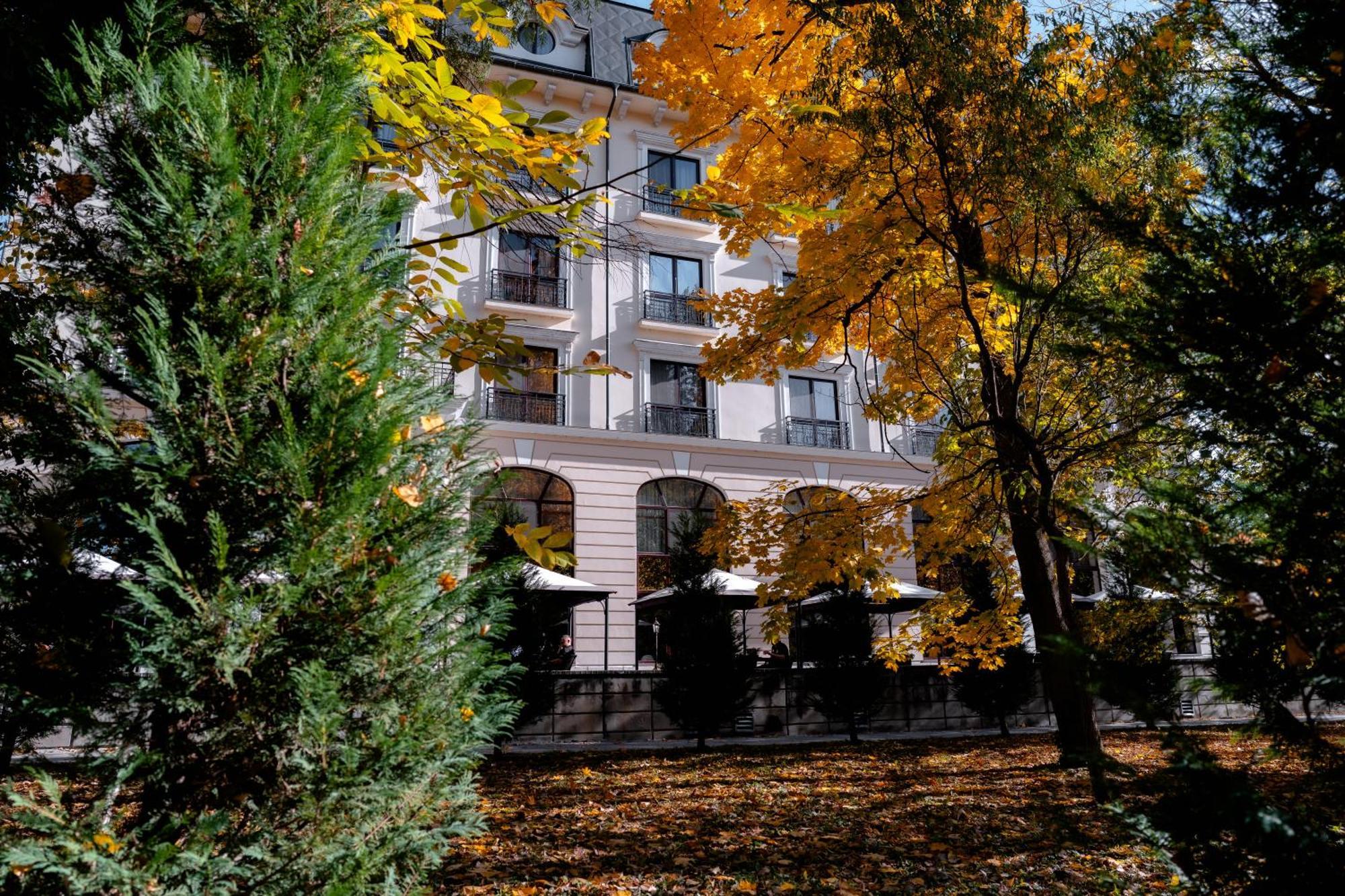 Grand Hotel Sofianu Râmnicu Vâlcea Buitenkant foto