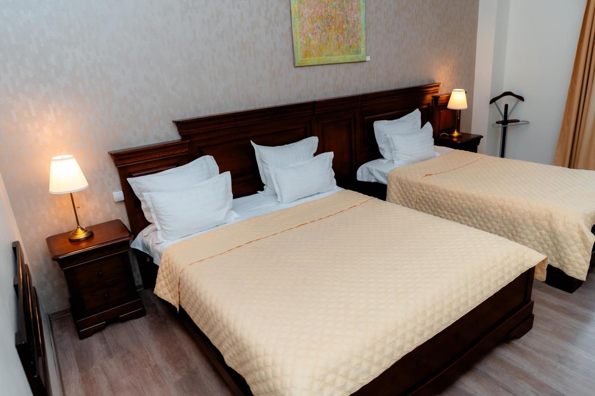 Grand Hotel Sofianu Râmnicu Vâlcea Buitenkant foto