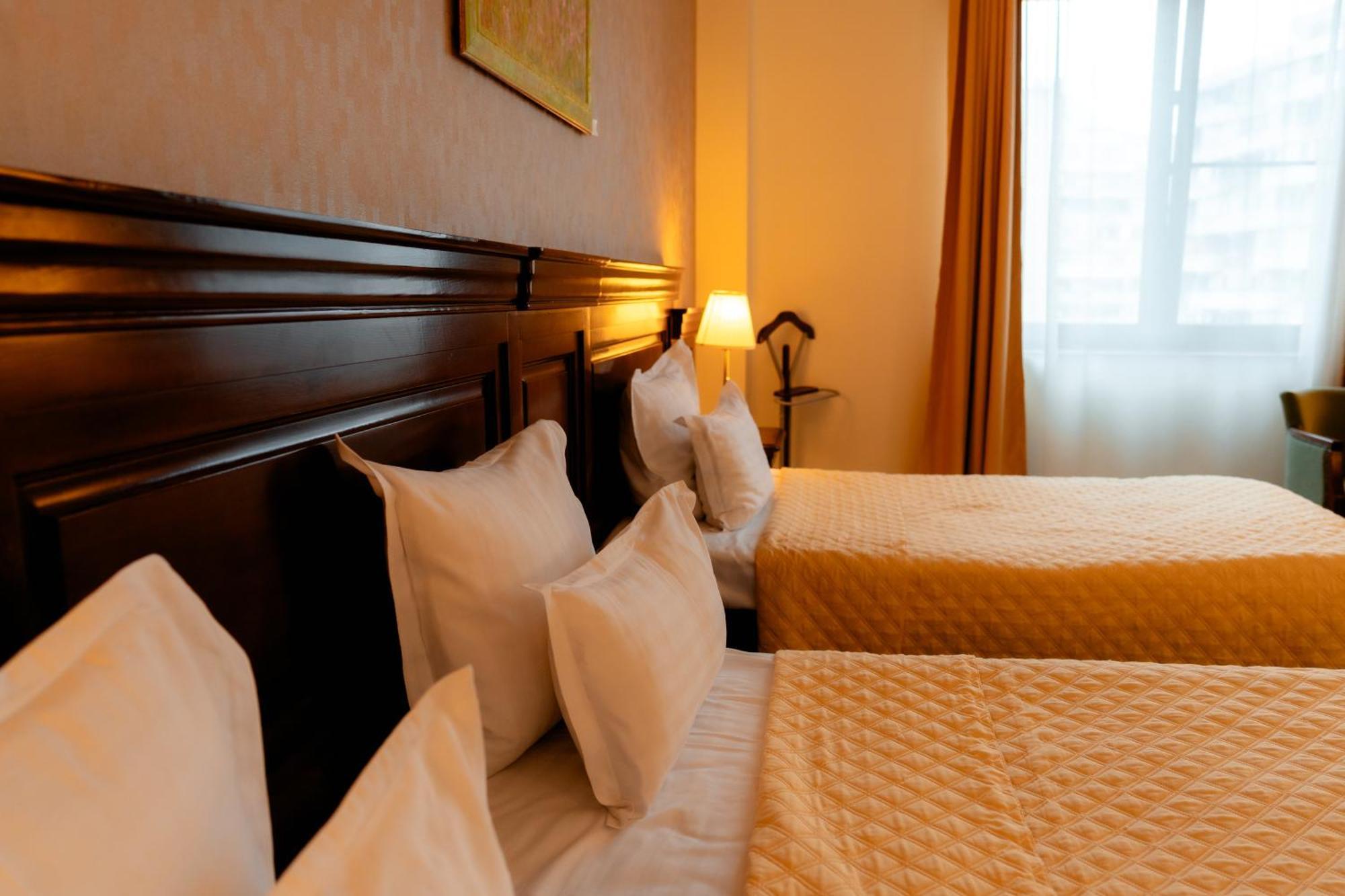 Grand Hotel Sofianu Râmnicu Vâlcea Buitenkant foto