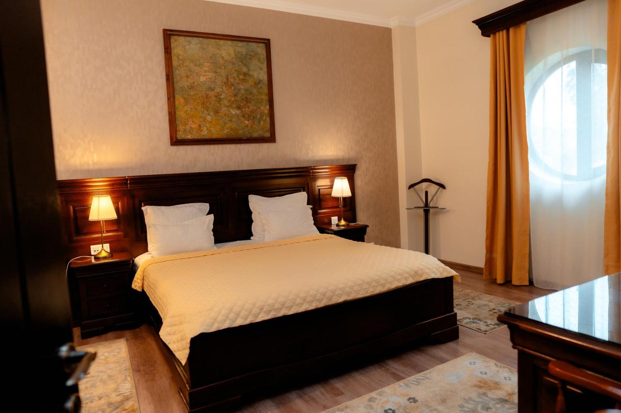 Grand Hotel Sofianu Râmnicu Vâlcea Buitenkant foto